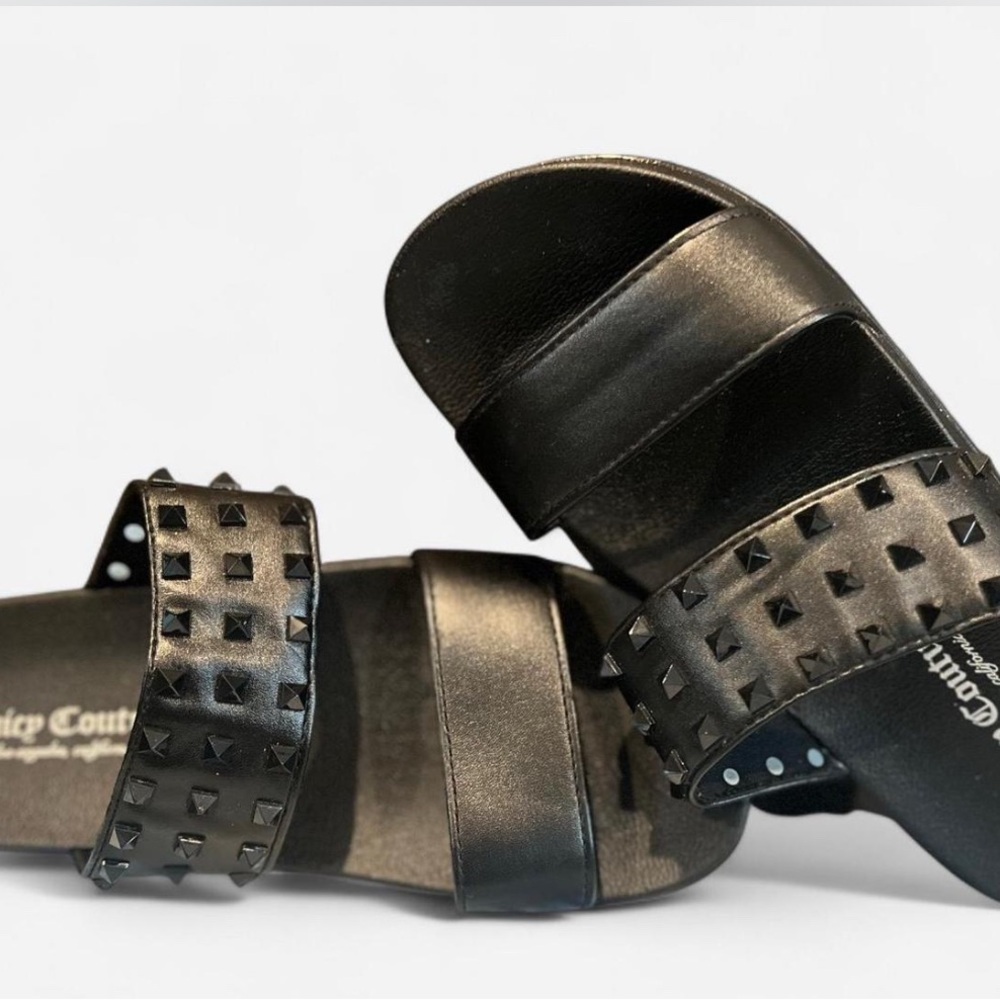 NWOB Juicy Couture Black Studded Sandals - Picture 3 of 3